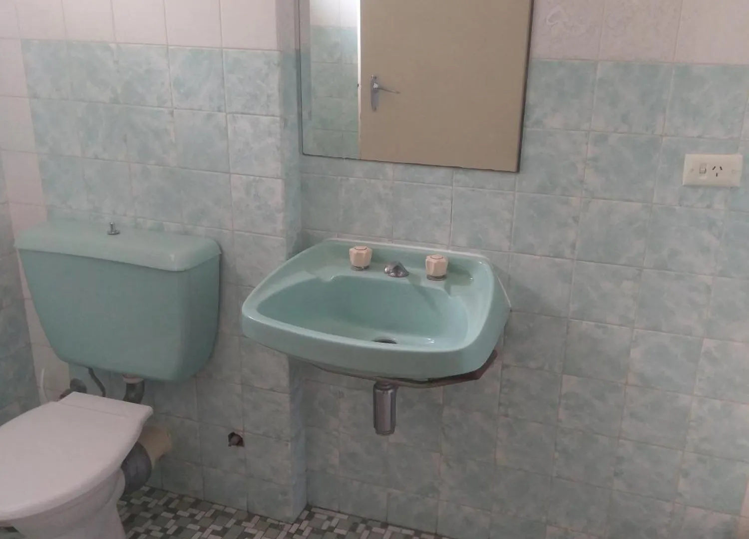 אדלייד West End Motel & Backpackers