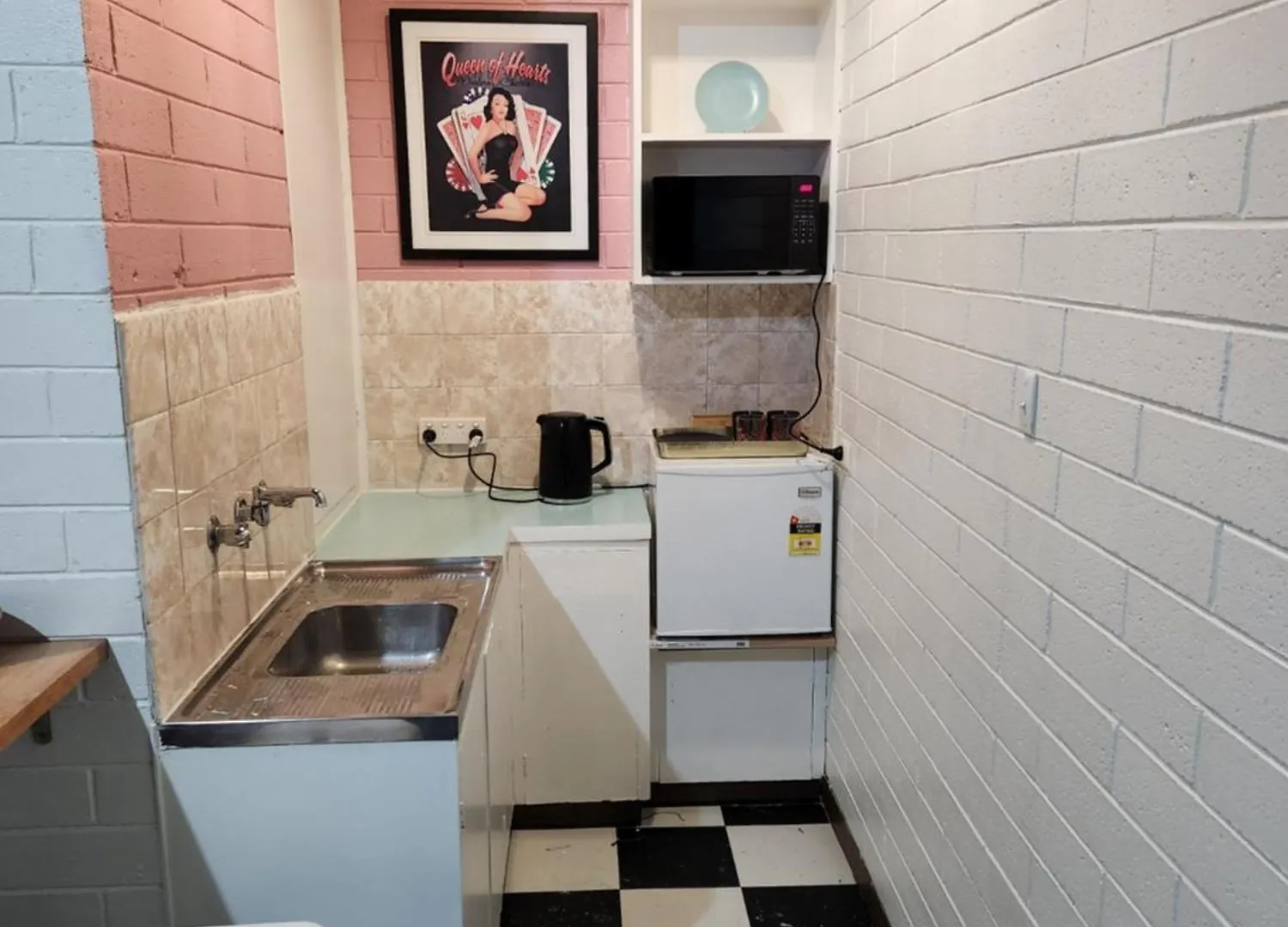 West End Motel & Backpackers Adelaide 3*,  Australien